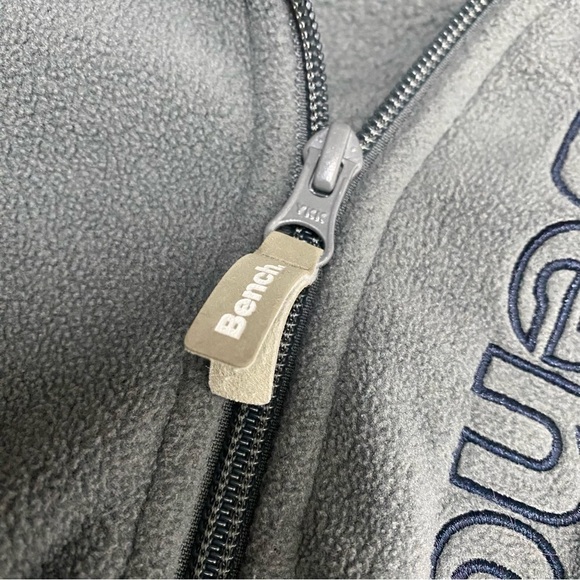 Bench Kids Gray Fleece Zipper Sweater Vest Size 11/12 - Picture 7 of 8